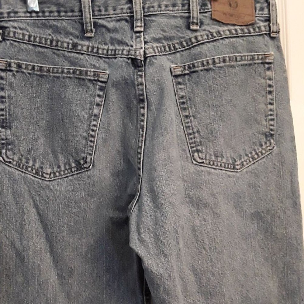 Wrangler Relaxed Fit 34/32 Men's Jeans